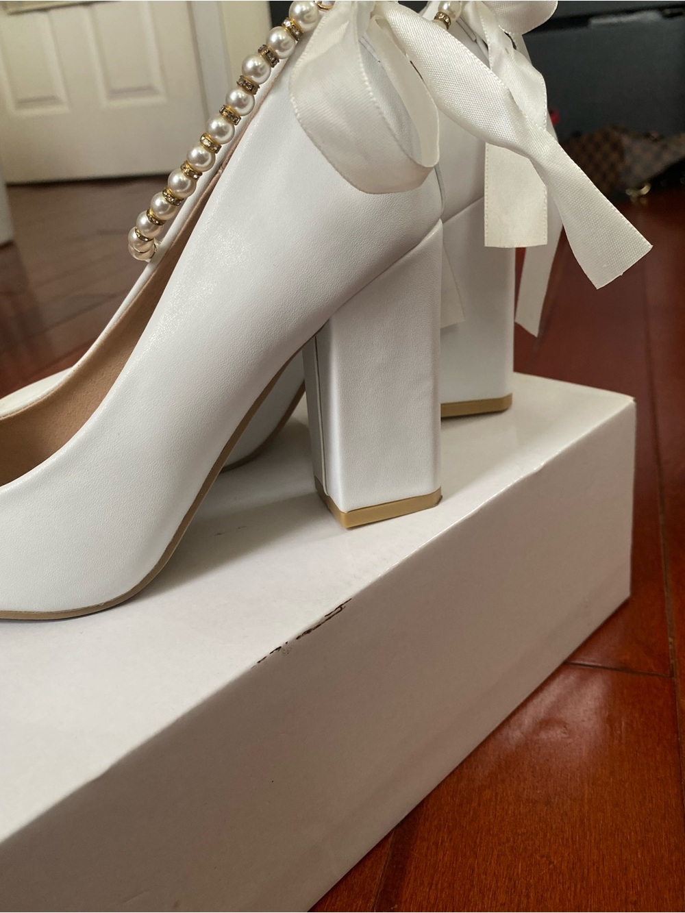 Elegant White Pearl-Embellished Women's Pumps - Picture 2 of 5